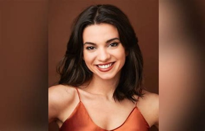 	Lauren LaVera Bio, Age, Height, Weight, Net Worth, Boyfriend	